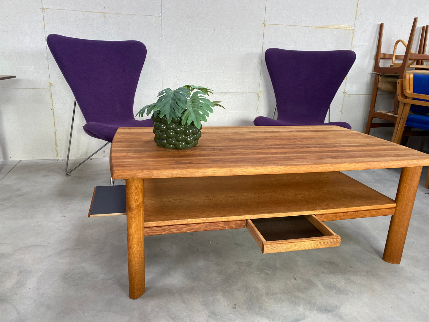 Couch table