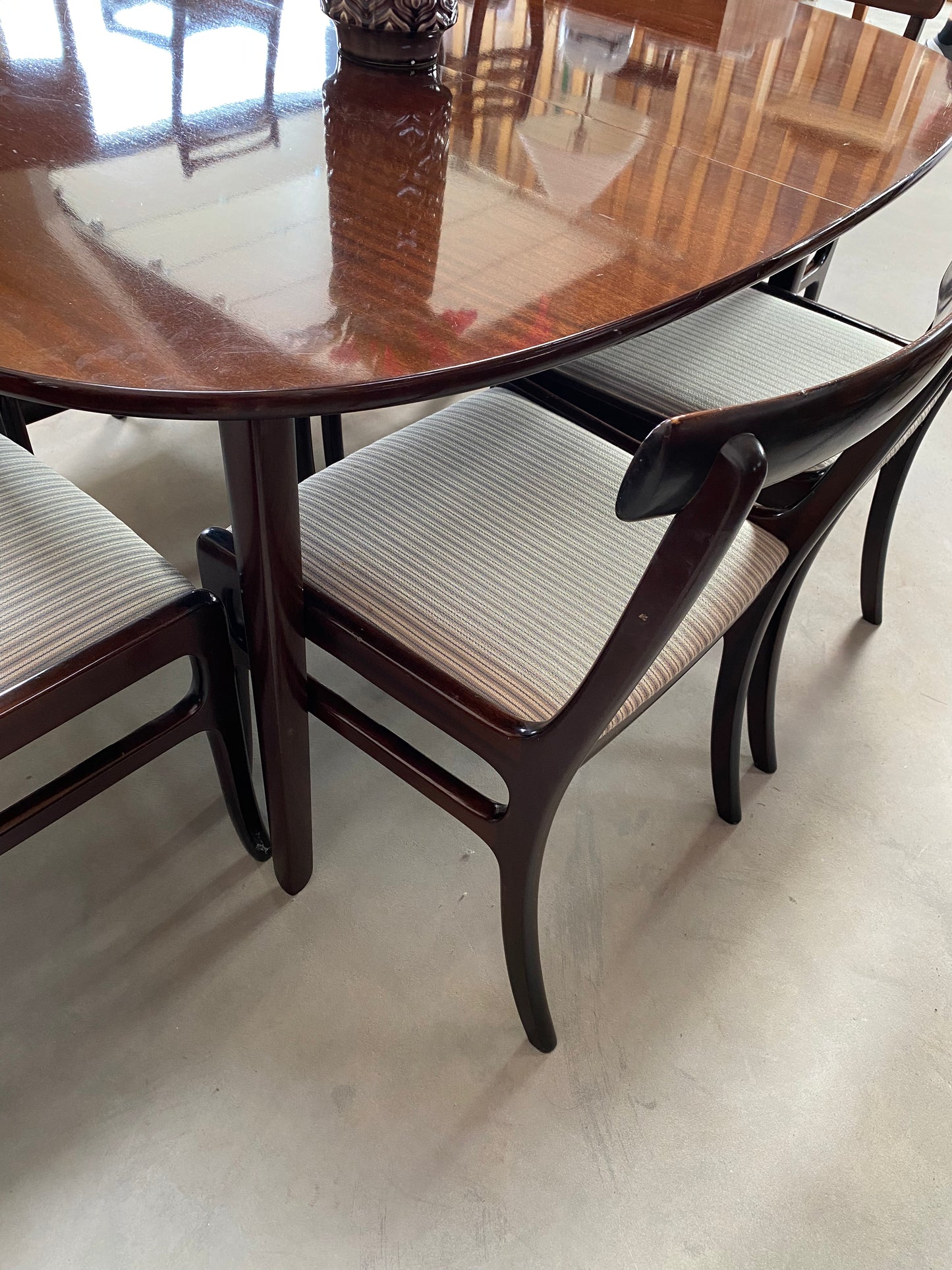 Dining table/chairs -Ole Wanscher