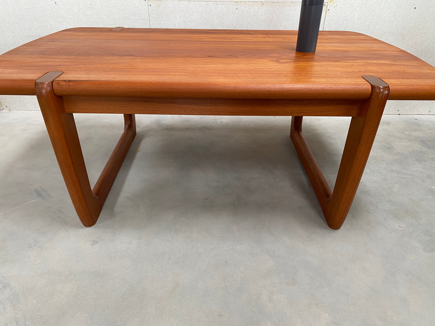 Coffee table - teak - Niels Bach