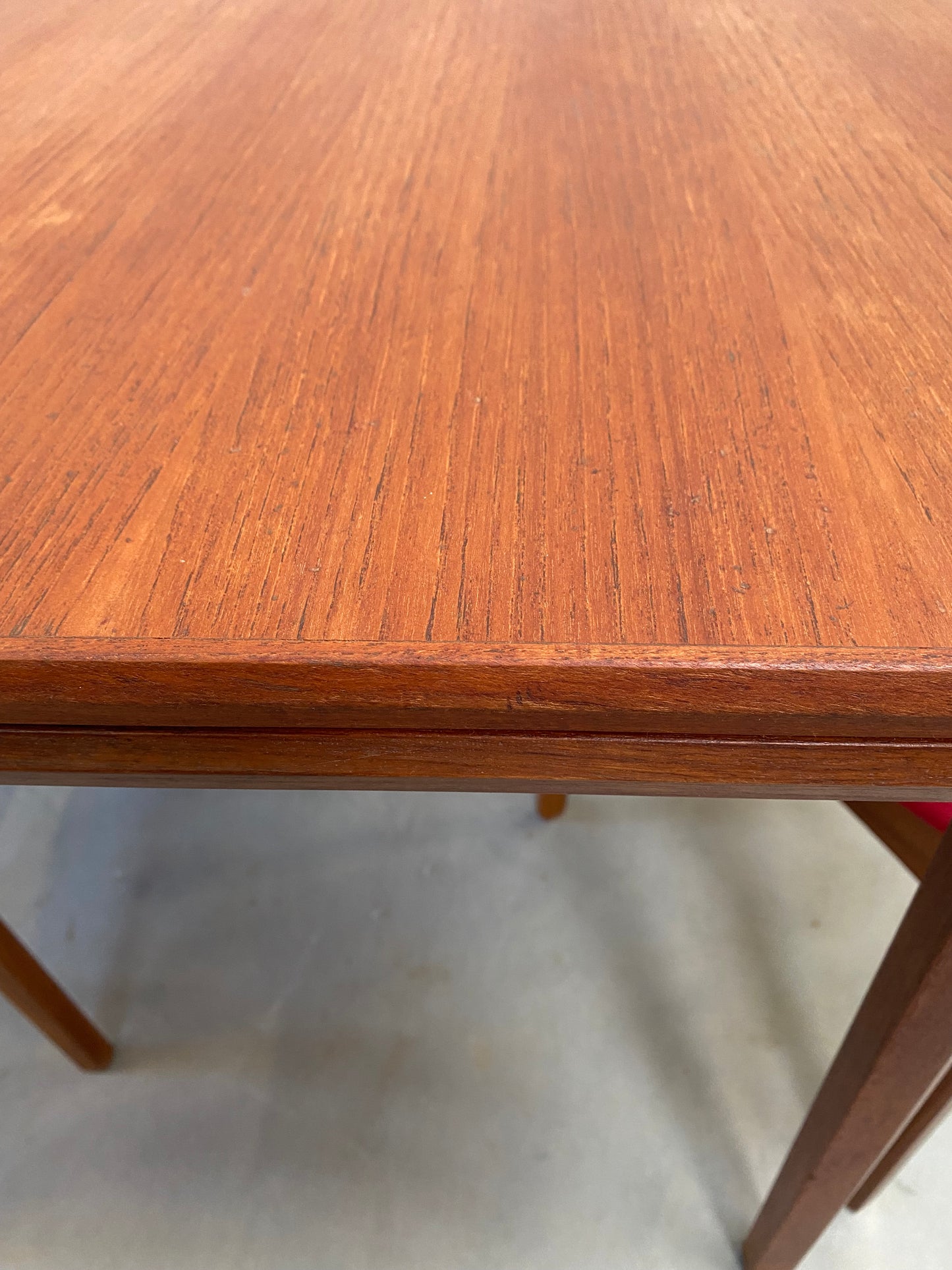 Teak table - extendable
