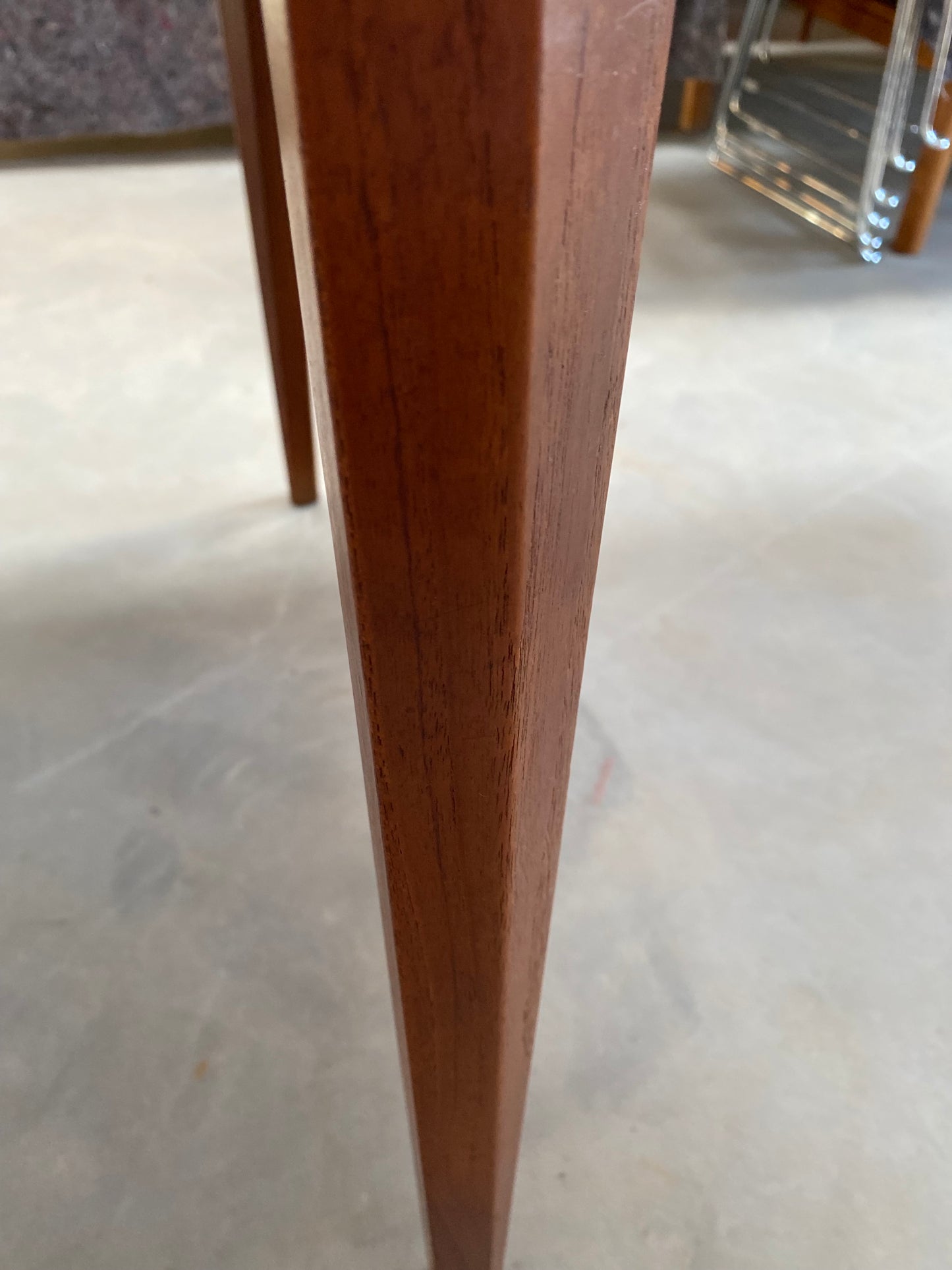 Teak table - extendable