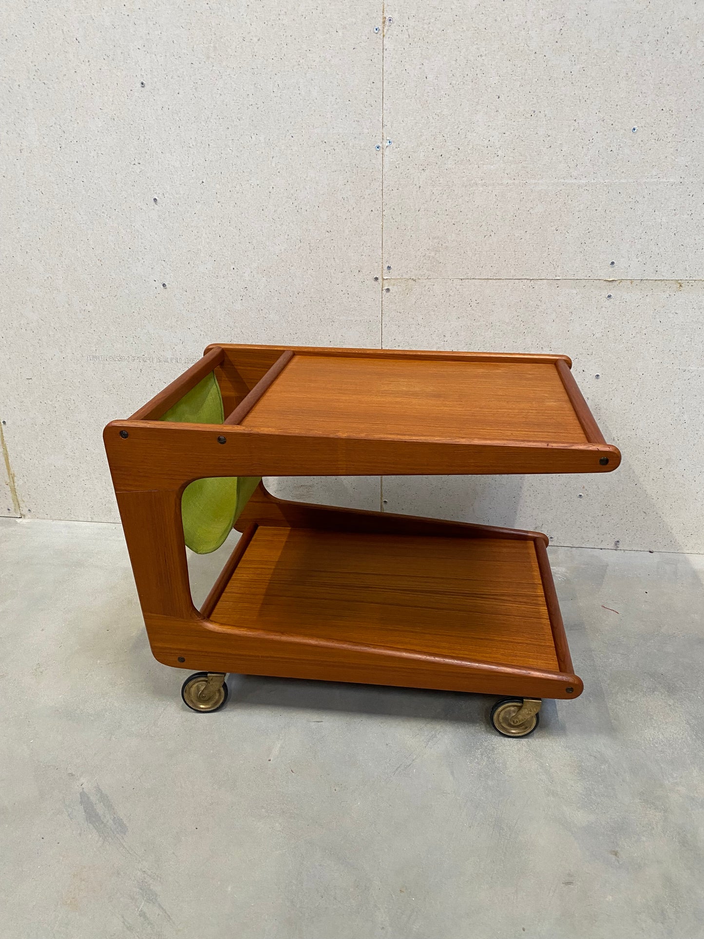 Beistelltisch - Teak - Zeitungswagen