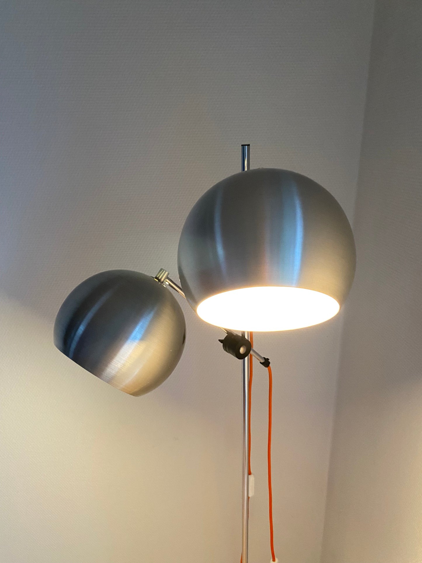 Ball gulvlampe -Benny Frandsen