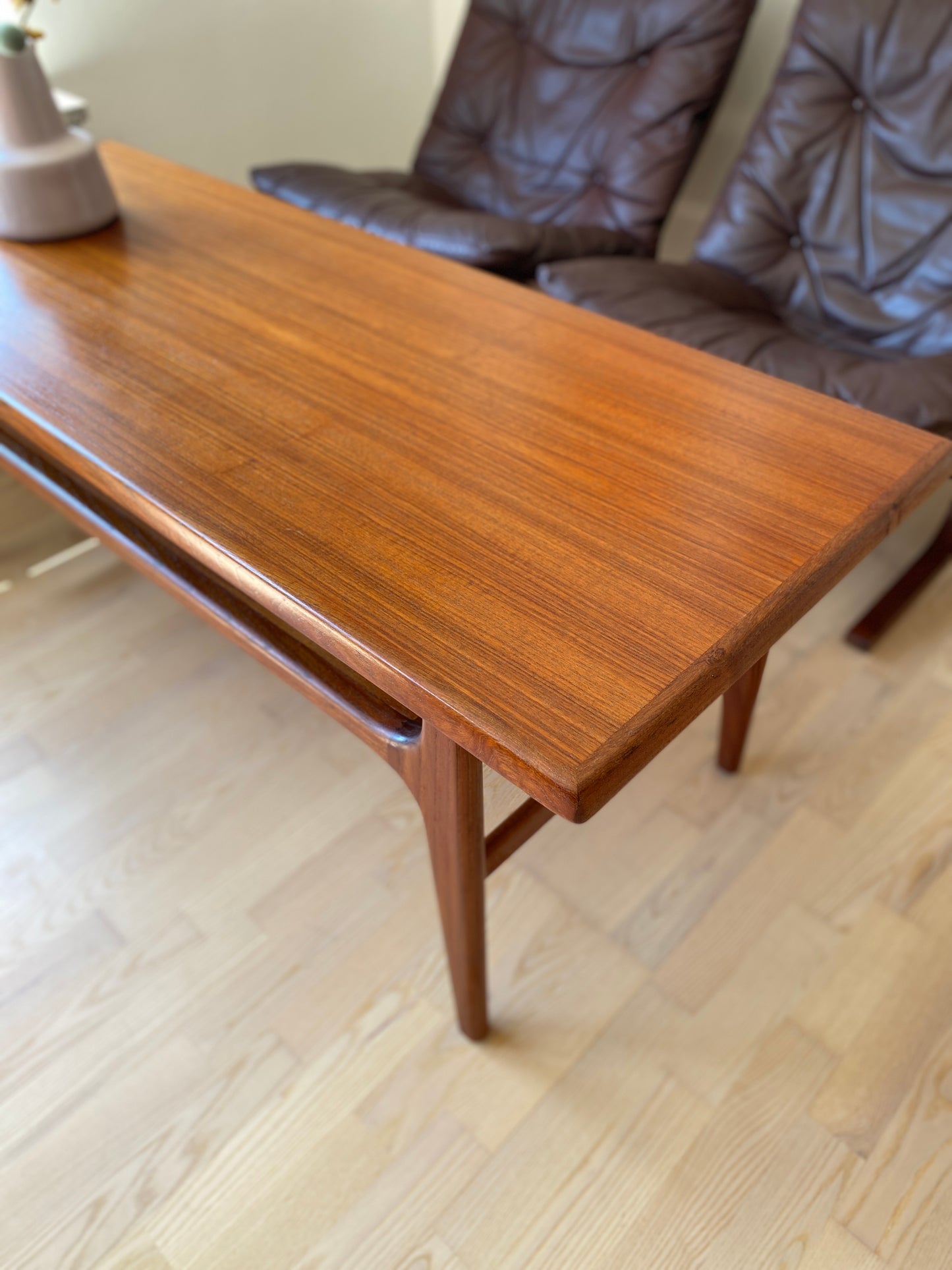 Teak sofa table - Niels Bach