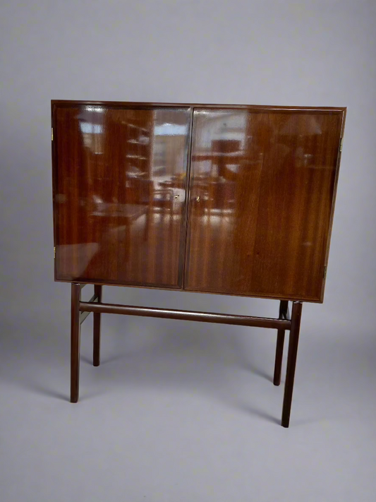 Sideboard 2-türig - Rungstedlund- Ole Wanscher