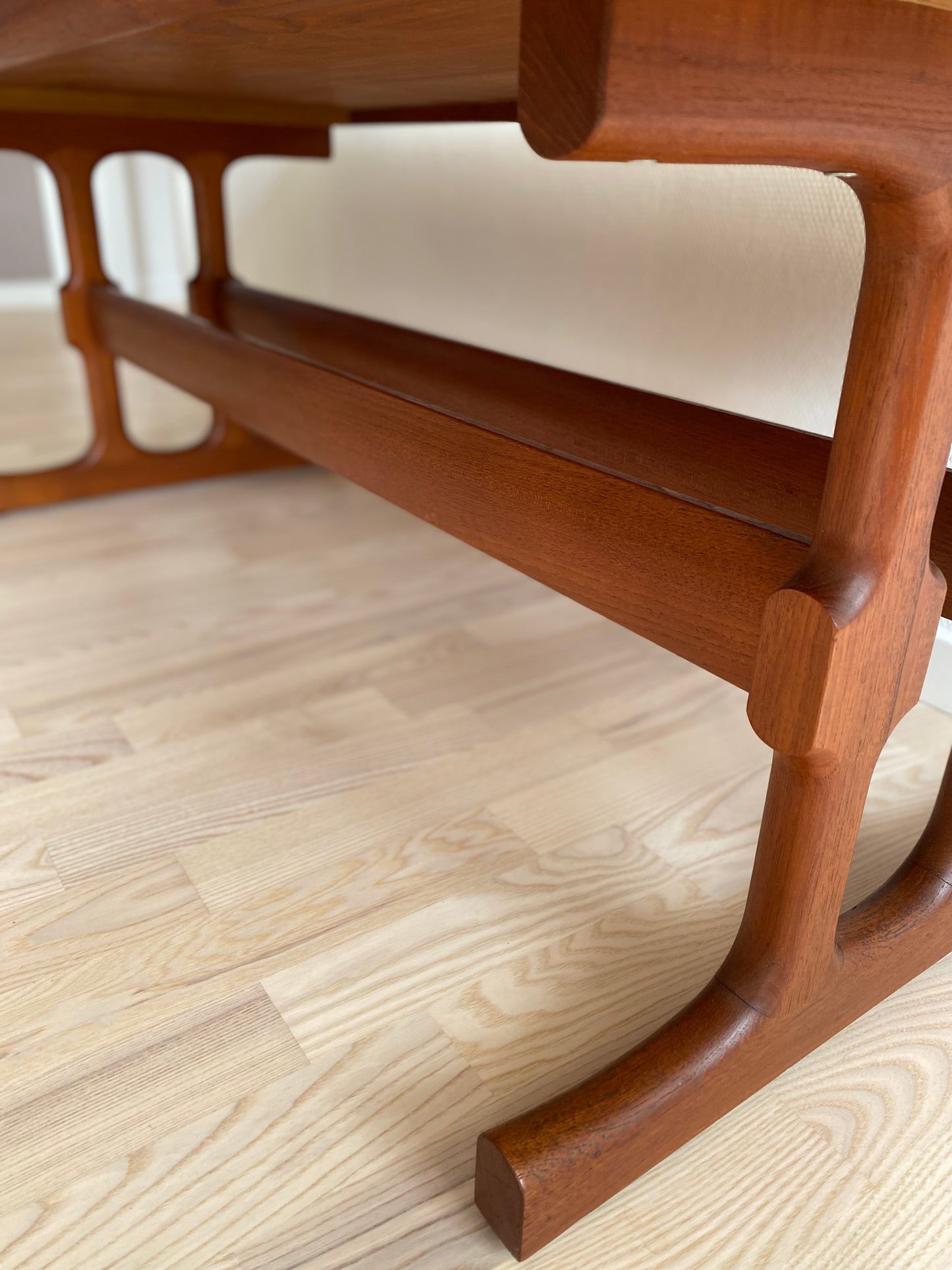 Teak coffee table - Illum Wikkelsø