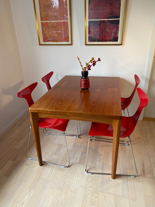 Esszimmertisch - Henning Kjærnulf