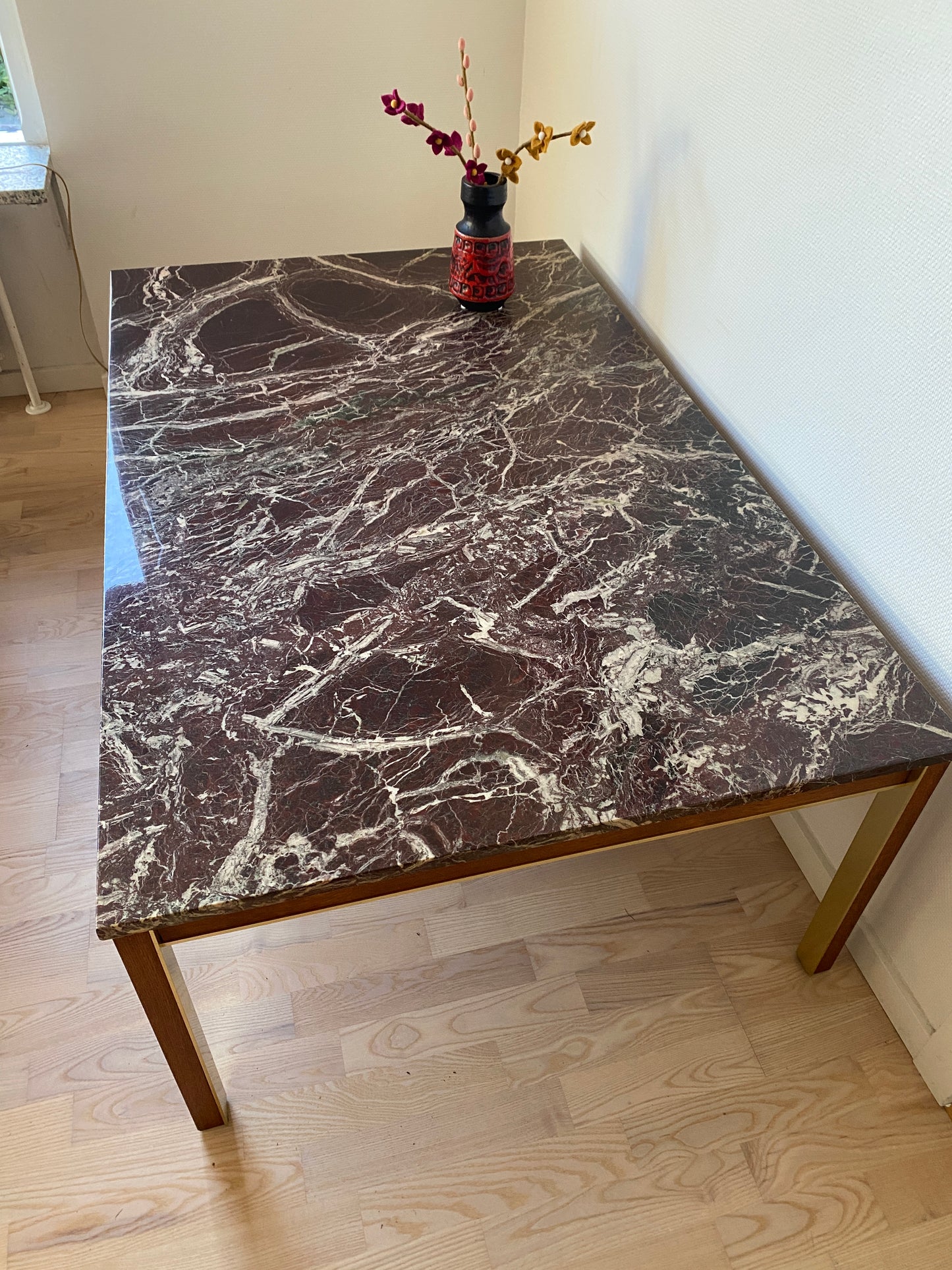 Sofabord med marmorplade fra Bendixen Design