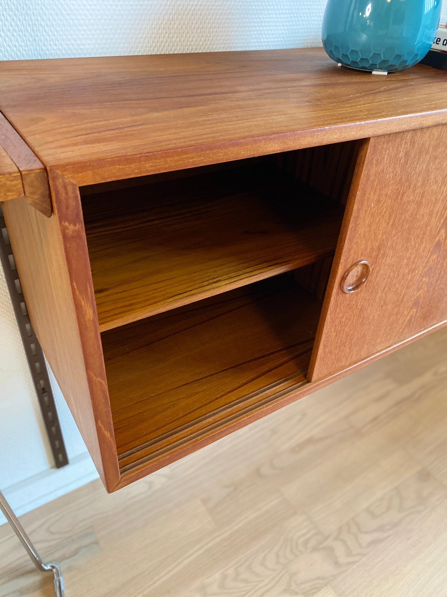 Modulært vægsystem teak - Kai Kristiansen