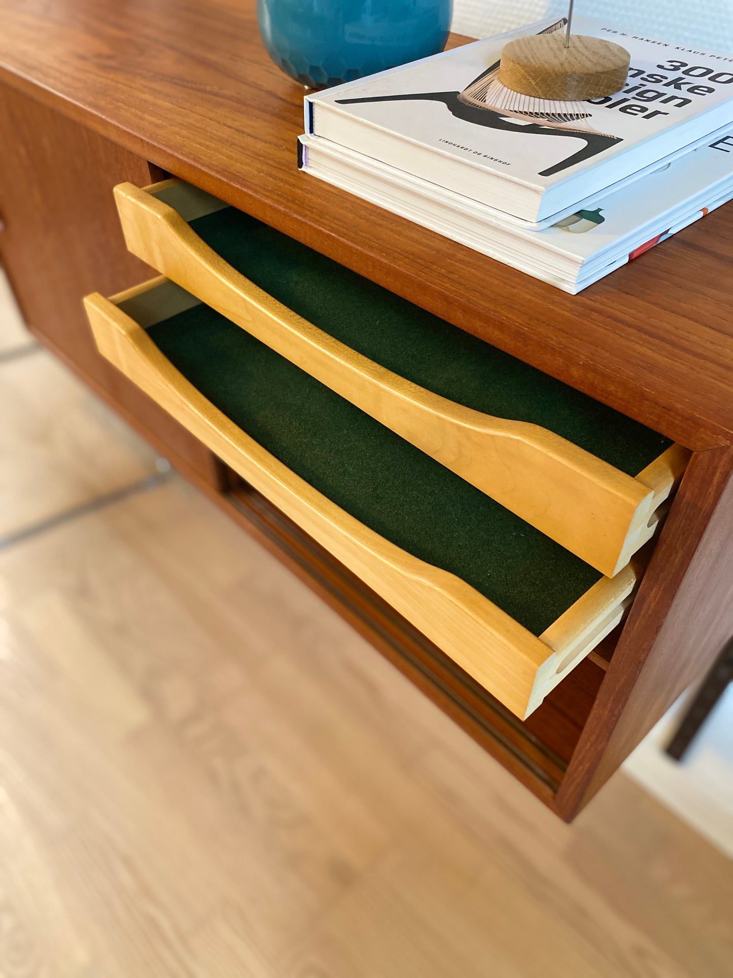 Modulært vægsystem teak - Kai Kristiansen