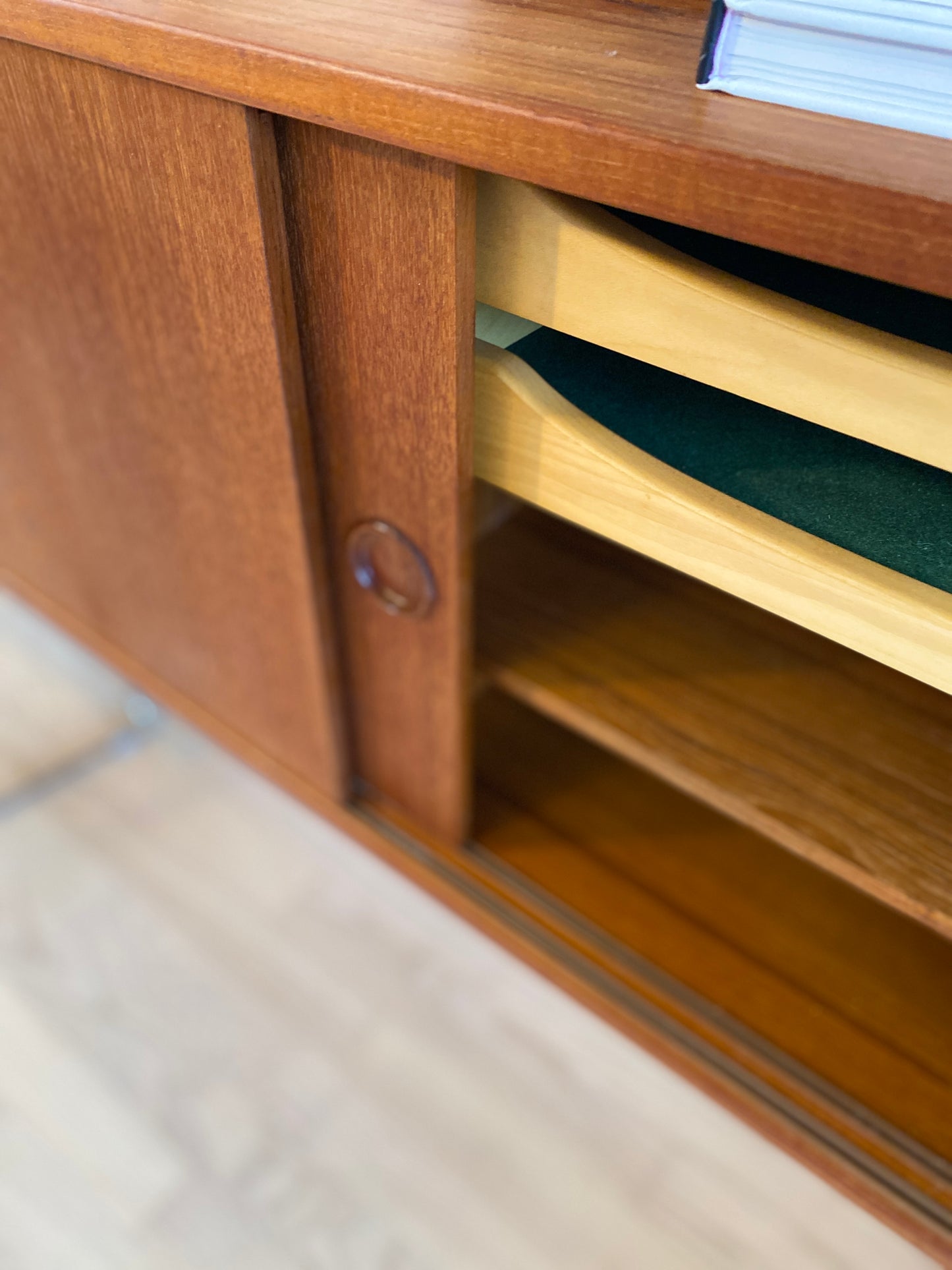 Modulært vægsystem teak - Kai Kristiansen