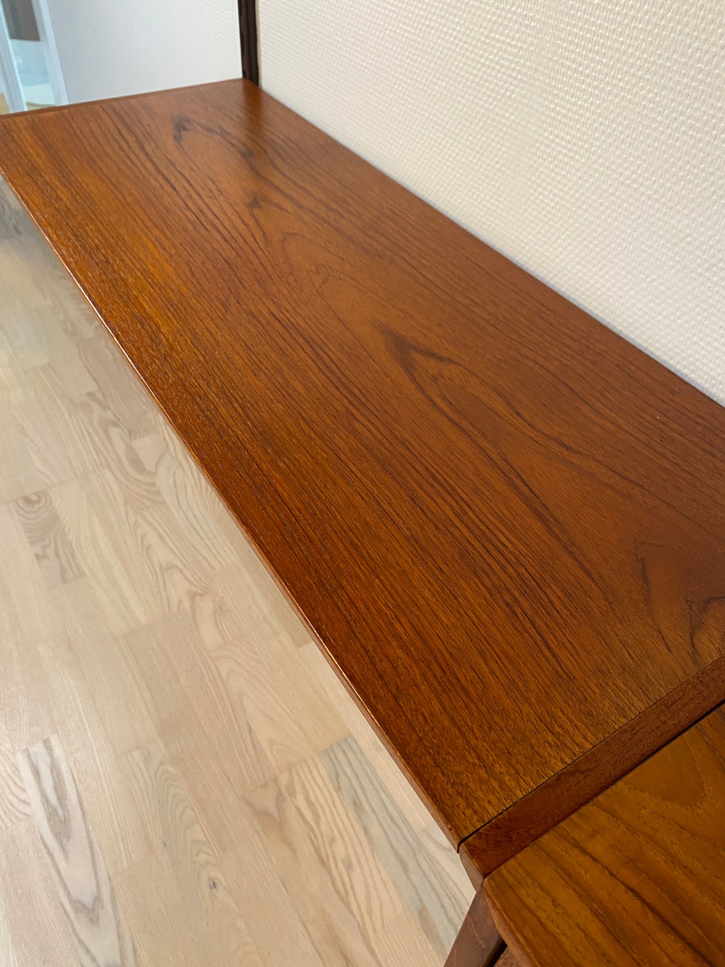 Modulært vægsystem teak - Kai Kristiansen