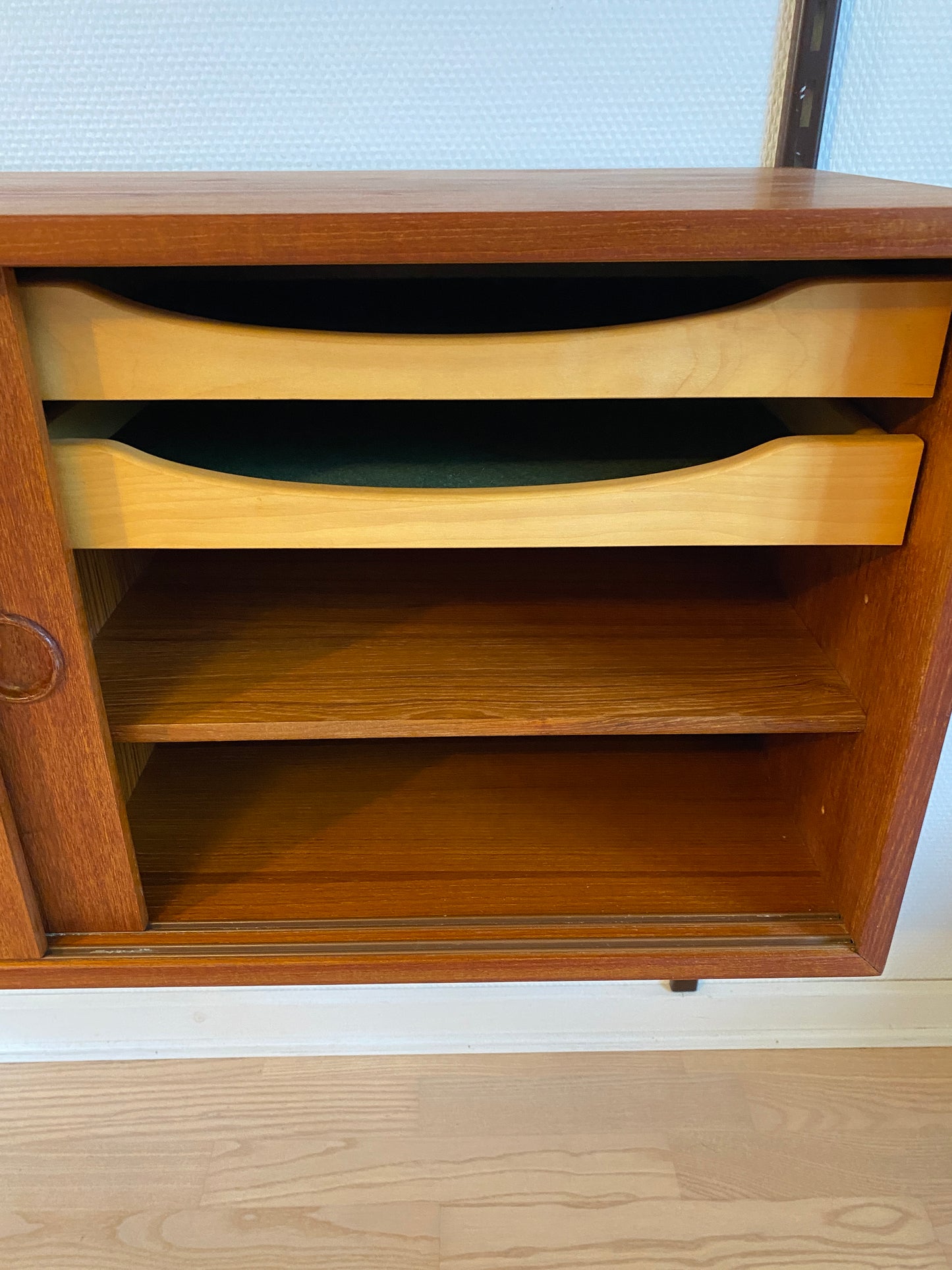 Modulært vægsystem teak - Kai Kristiansen