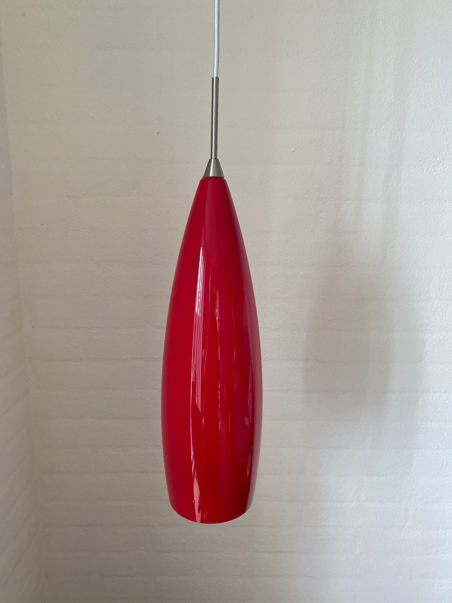 Hängelampe rot, Mundgeblasenens Einzelstück