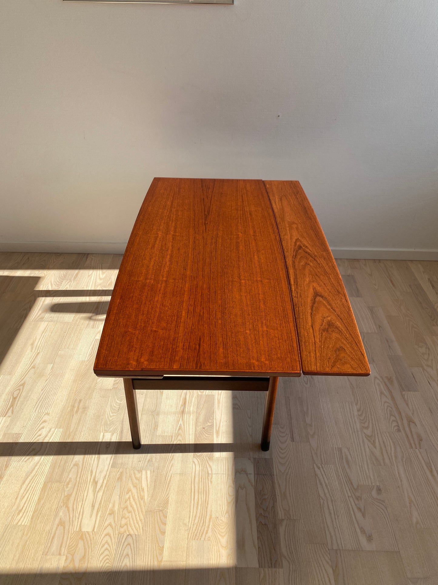 Københavnerbord, teak, ausziehbarer Couchtisch & Esstisch