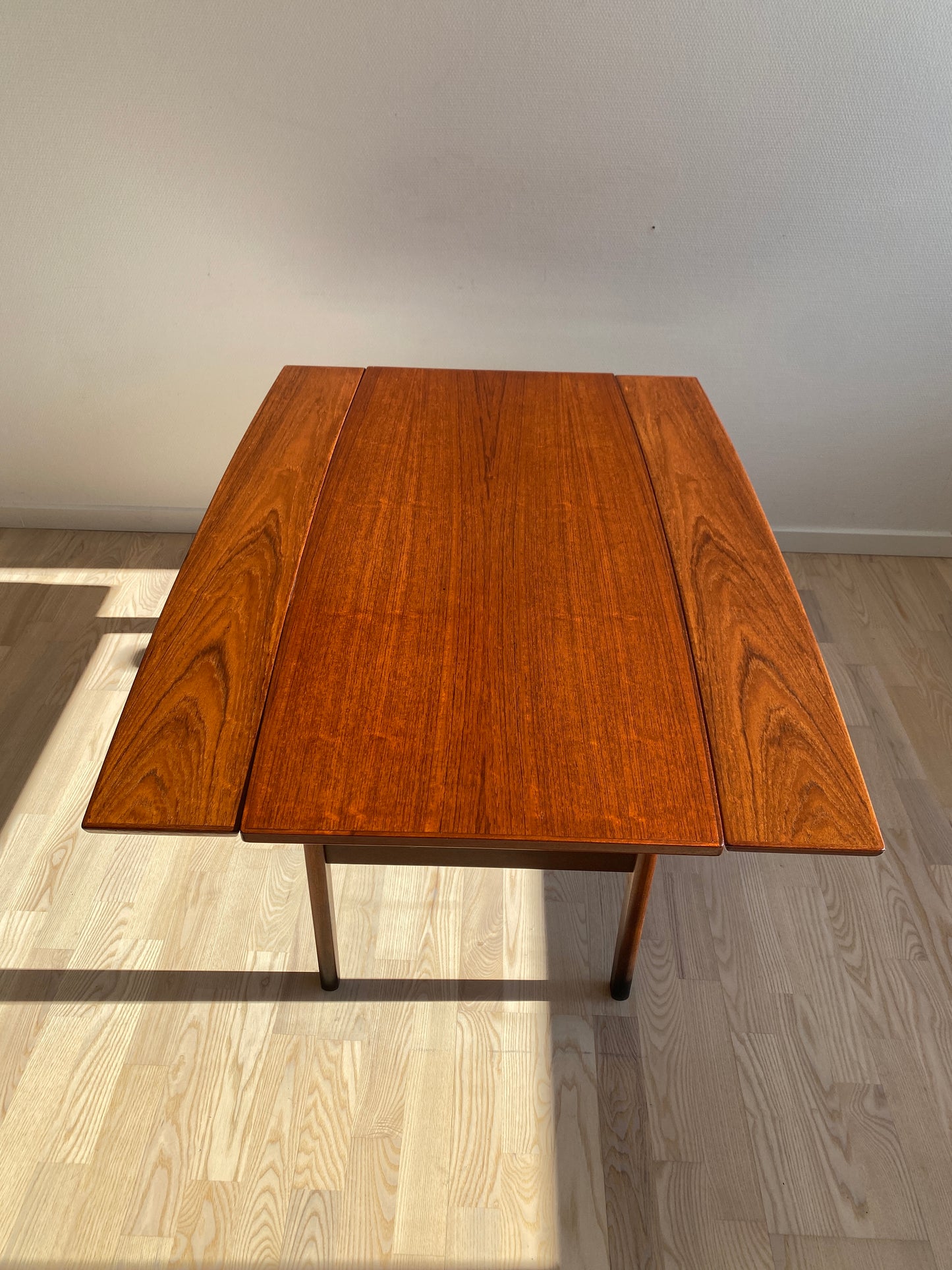 Københavnerbord, teak, ausziehbarer Couchtisch & Esstisch