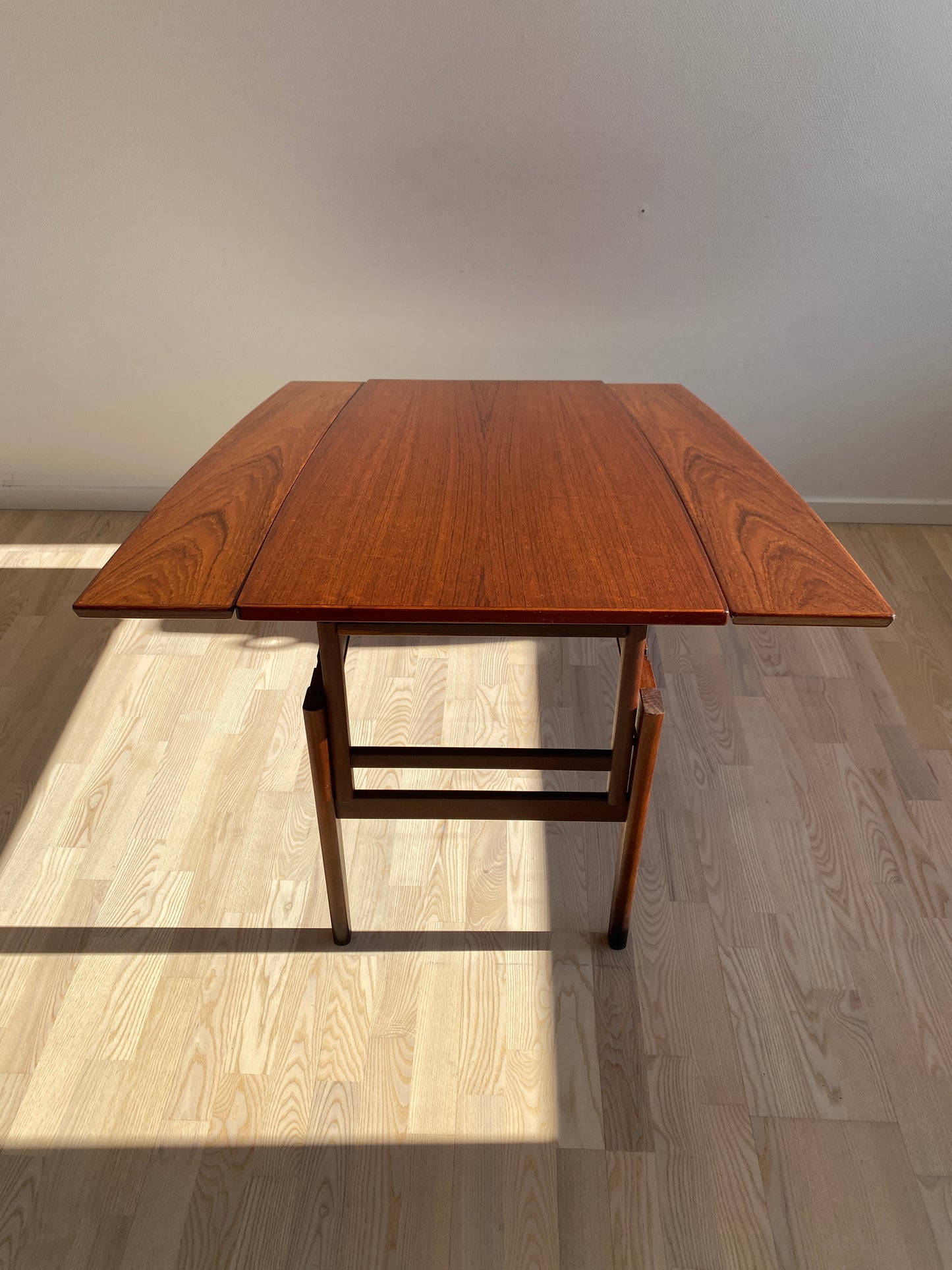 Københavnerbord, teak, ausziehbarer Couchtisch & Esstisch